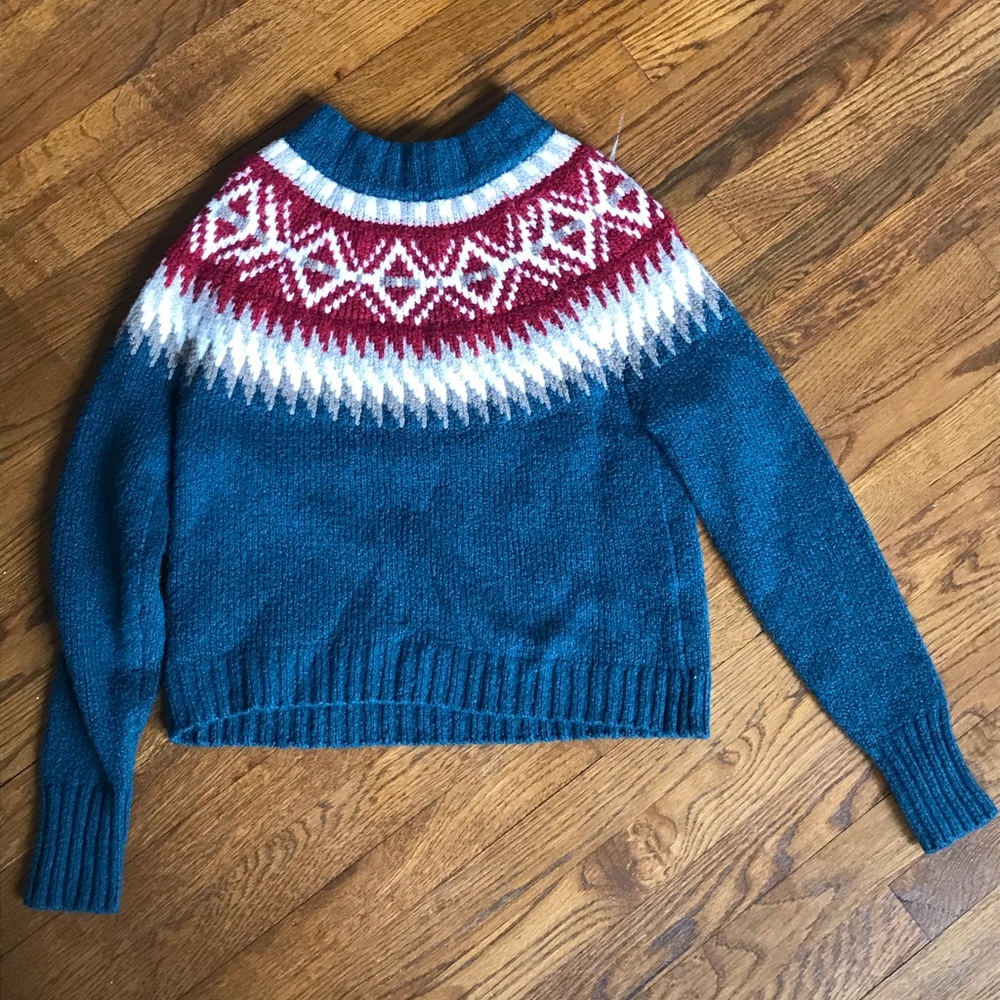 American Eagle Sweater
